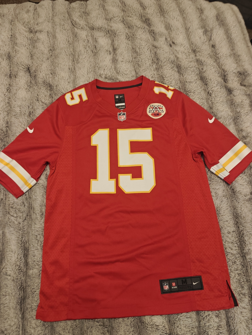 Nike Men’s Kansas City Chiefs Patrick Mahomes #15 Red Football Jersey